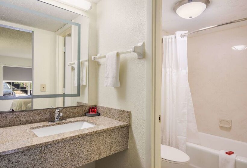 Surestay Hotel By Best Western Sarasota Lido Beach