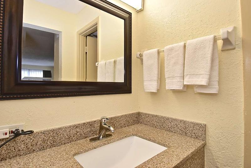 Surestay Hotel By Best Western Sarasota Lido Beach