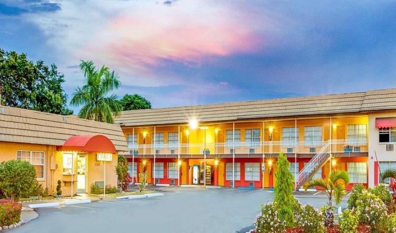 Surestay Hotel By Best Western Sarasota Lido Beach