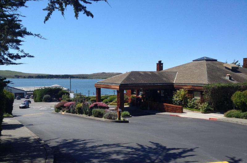 호텔 The Inn At The Tides