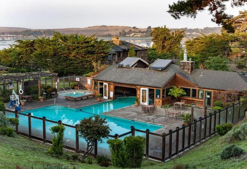 호텔 The Inn At The Tides