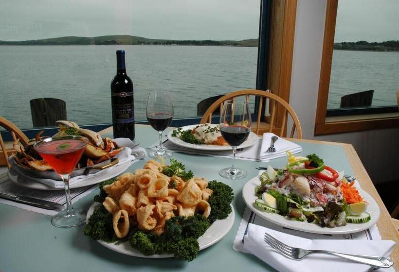 호텔 The Inn At The Tides