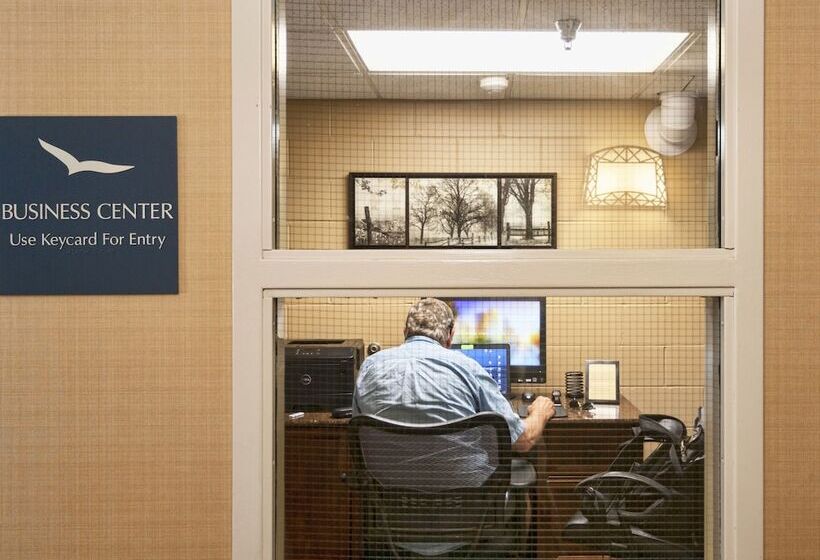 בית מלון כפרי The Inn On Lake Superior