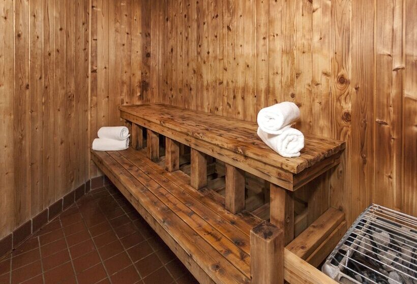 هتل The Inn On Lake Superior