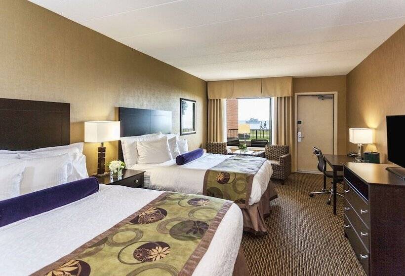 هتل The Inn On Lake Superior