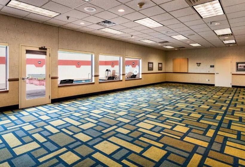 هتل The Inn On Lake Superior