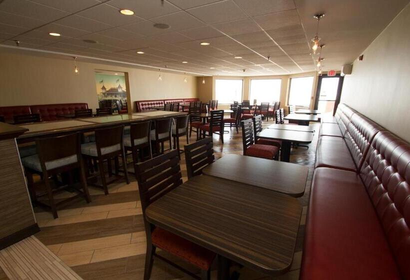 בית מלון כפרי The Inn On Lake Superior