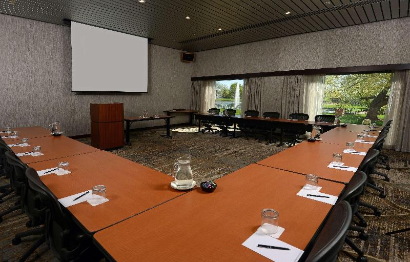 Отель The Inverness Denver, a Hilton Golf & Spa Resort