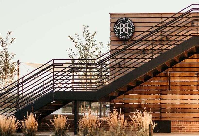 Отель The Inverness Denver, a Hilton Golf & Spa Resort