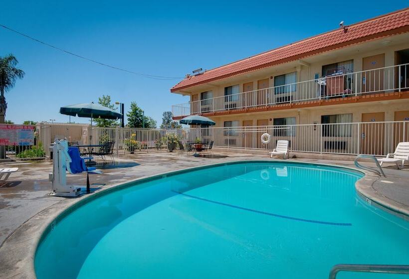 فندق Vagabond Inn Bakersfield North