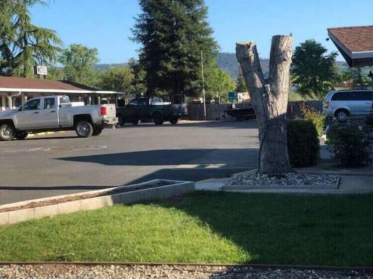 Kelseyville Motel
