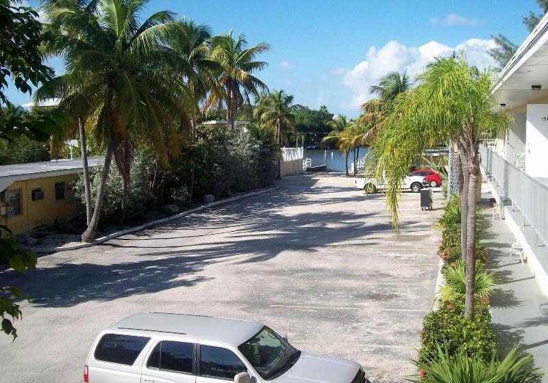 فندق على الطريق Kingsail Resort