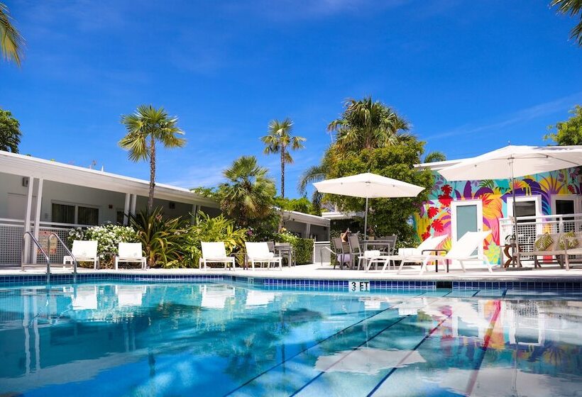 Мотель Orchid Key Inn   Adults Only