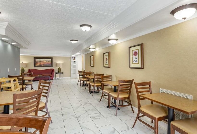 فندق على الطريق Quality Inn Near Martinsville Speedway