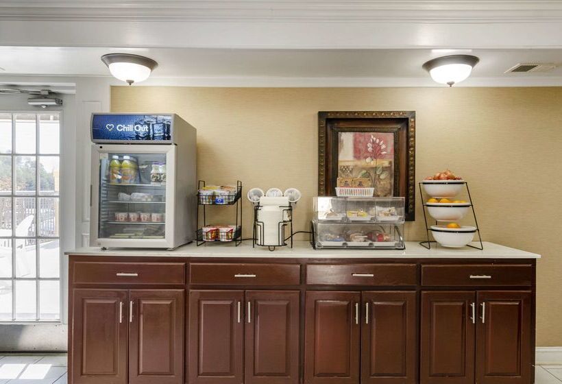 فندق على الطريق Quality Inn Near Martinsville Speedway