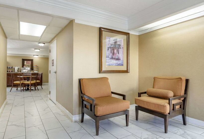 فندق على الطريق Quality Inn Near Martinsville Speedway