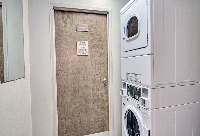 فندق على الطريق Quality Inn Near Martinsville Speedway