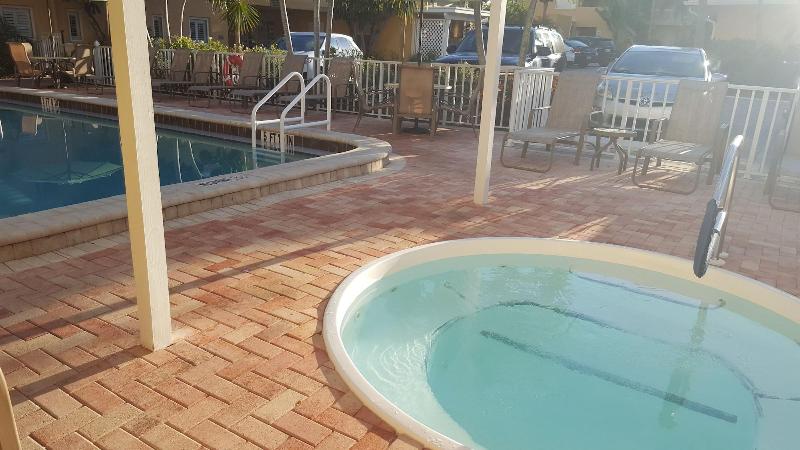 渡假胜地  Inn At The Beach