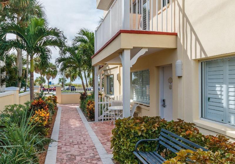 渡假胜地  Inn At The Beach