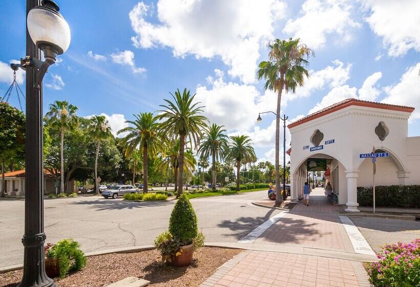 אתר נופש Inn At The Beach