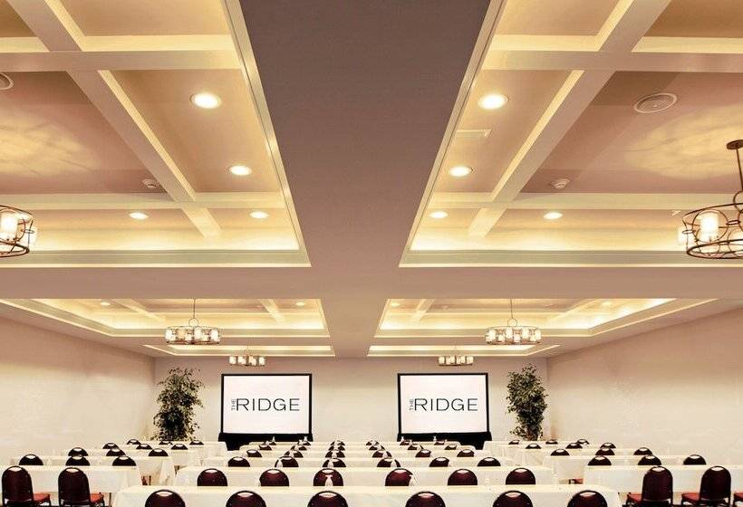 استراحتگاه Lodge Geneva National