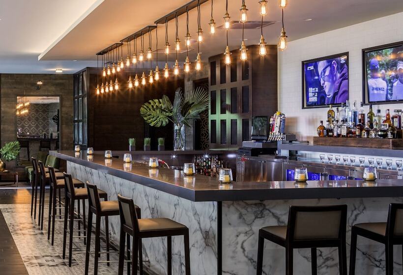 リゾートホテル Lodge Geneva National