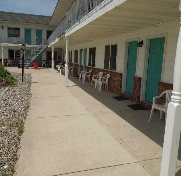 The Jetty Motel