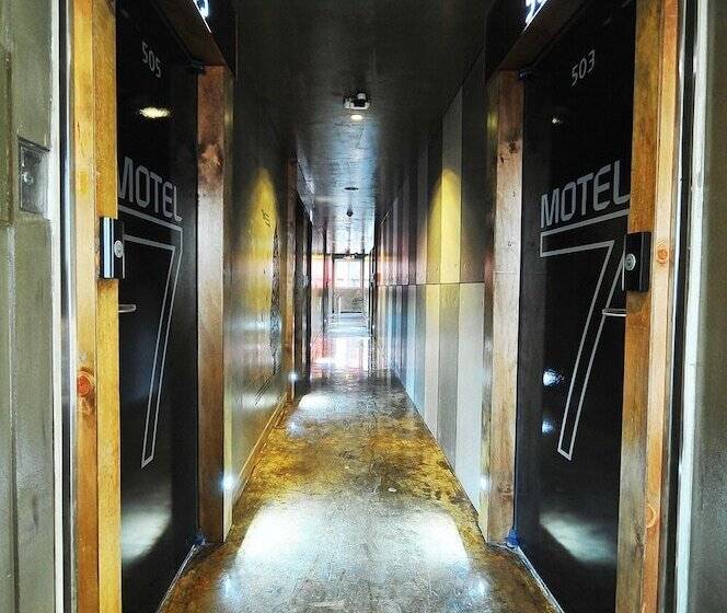 7 Motel