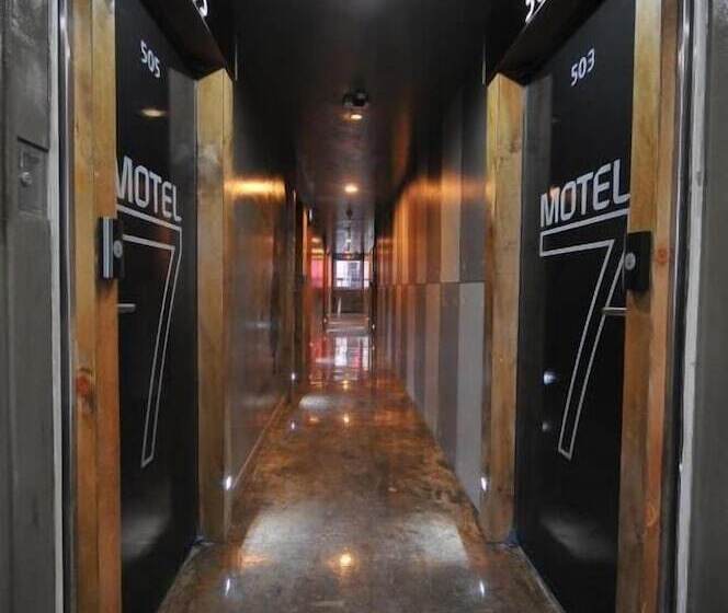 7 Motel