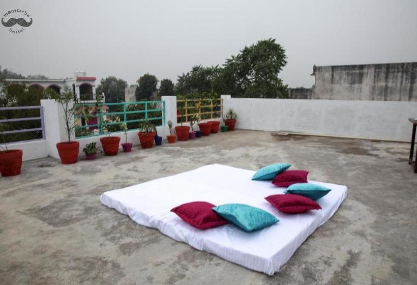 Общежитие Moustache Khajuraho