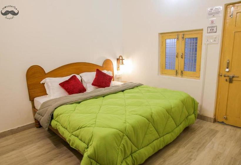 Общежитие Moustache Khajuraho