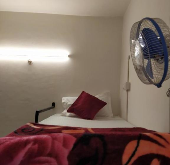 Общежитие Moustache Khajuraho