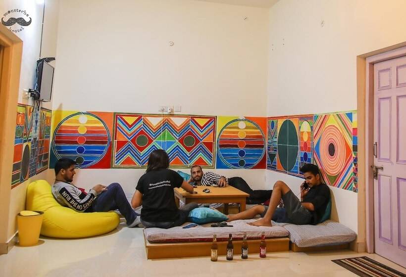 Общежитие Moustache Khajuraho