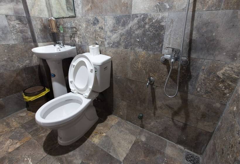 تختخواب و صبحانه Green Garden House