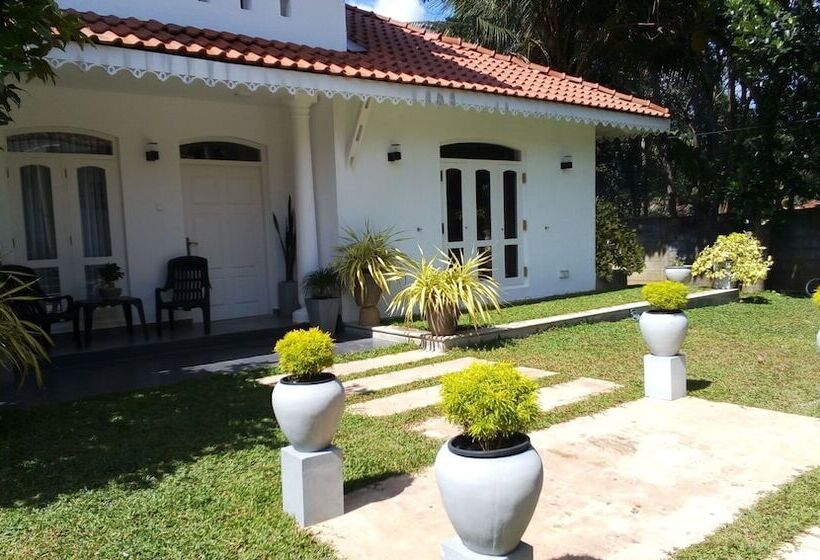 مبيت وإفطار Green Grass Garden