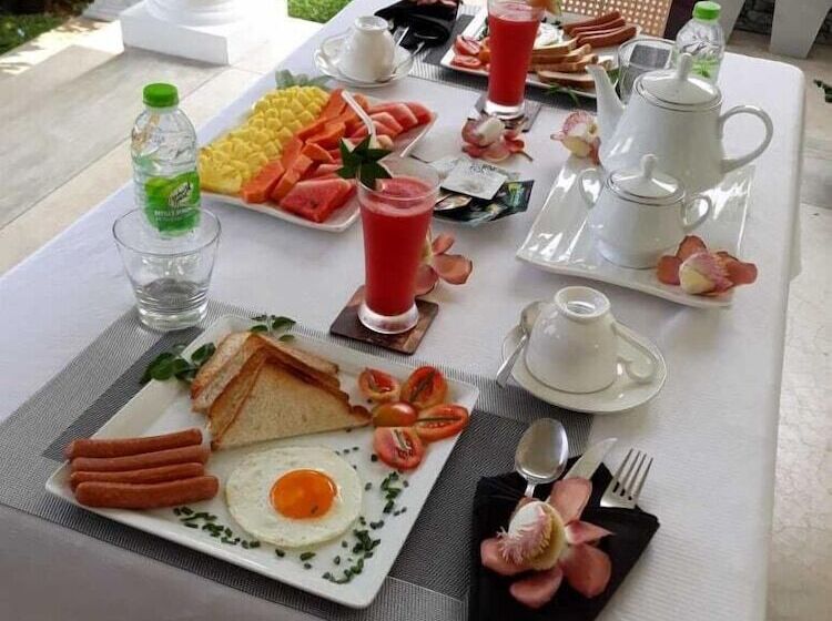 مبيت وإفطار Green Grass Garden