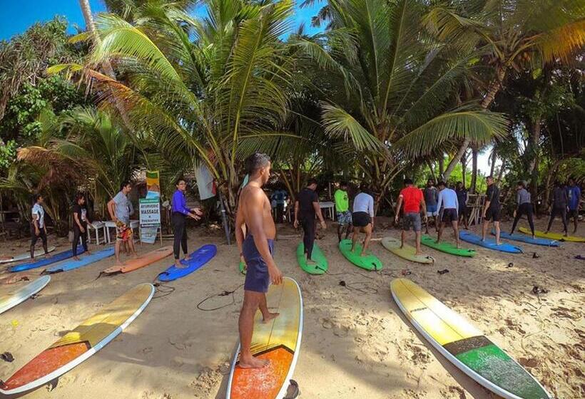 민박 Mama S Palace Hiriketiya