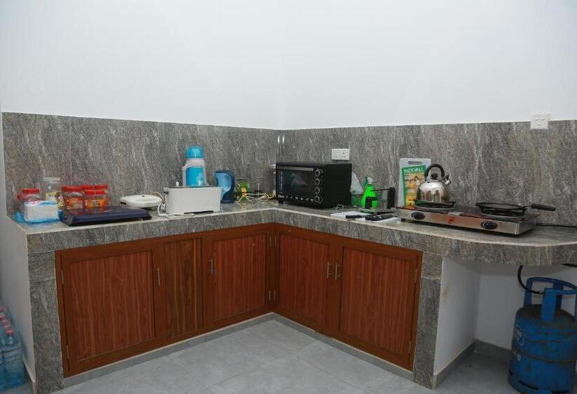 민박 Mama S Palace Hiriketiya