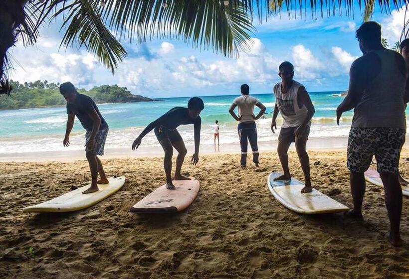 민박 Mama S Palace Hiriketiya