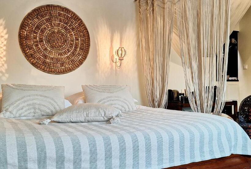 Bed and Breakfast Vinoteegi Residents