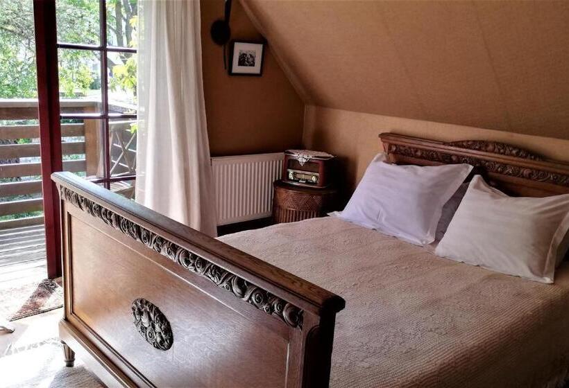 Bed and Breakfast Vinoteegi Residents