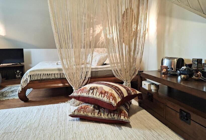 Bed and Breakfast Vinoteegi Residents