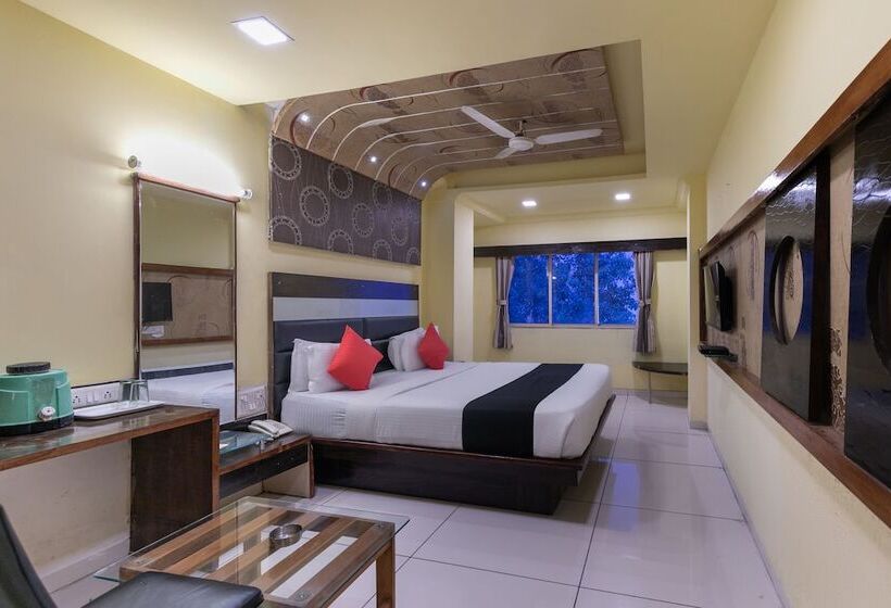 Capital O 891 Hotel Kadamb Inn