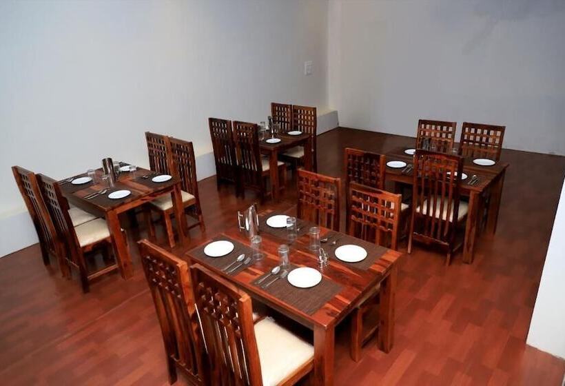 هتل Aroma Resort Pushkar