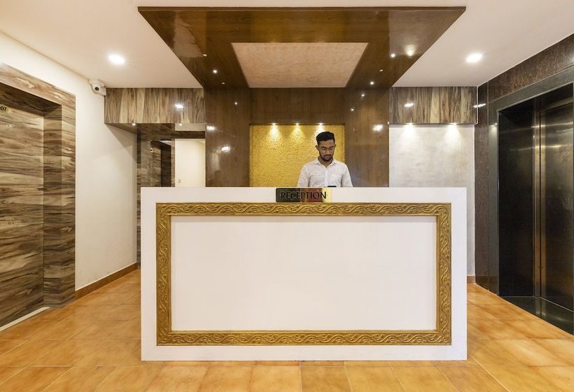 ホテル Capital O 49120 Ak International Rooms