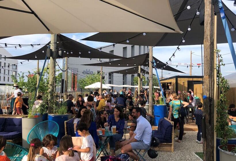 هتل Eklo Bordeaux Centre Bastide