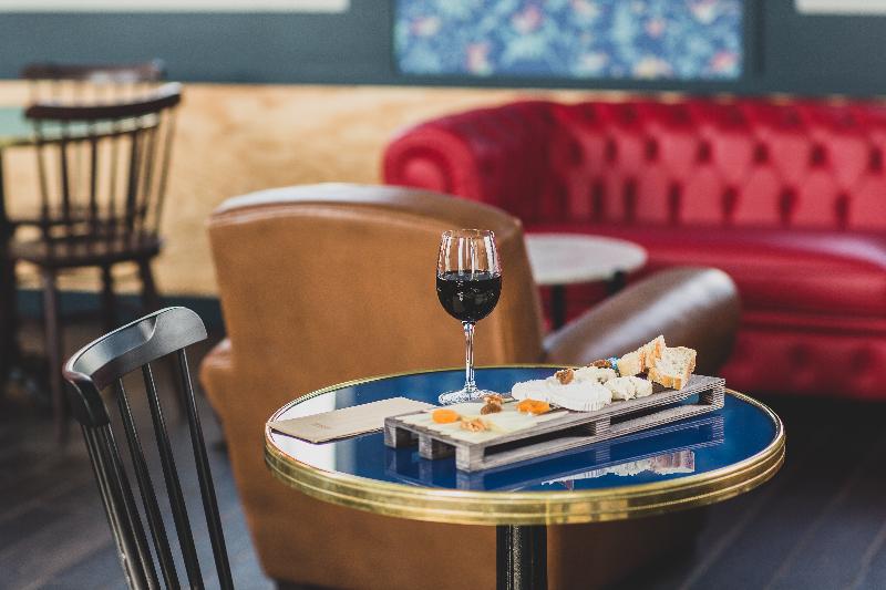 هتل Eklo Bordeaux Centre Bastide