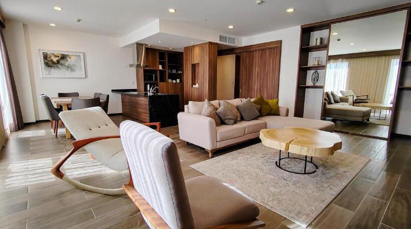 Отель Fujitaya Querétaro