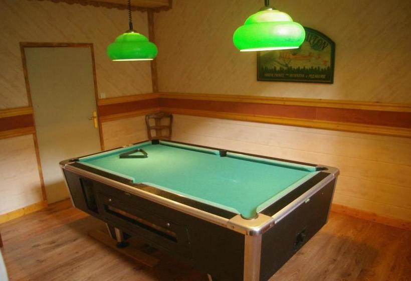 Отель L Hermitage