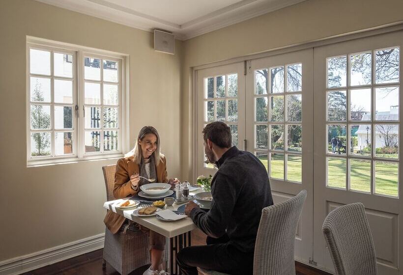 酒店 Oxford Healthcare Retreat